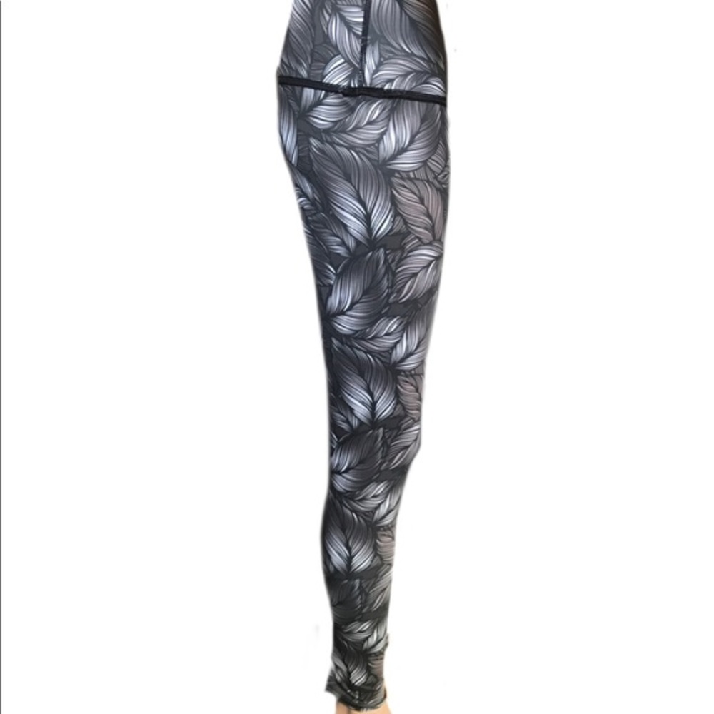 Yoganastix Fitted Athletic Leggings Reversible Med - Picture 8 of 8